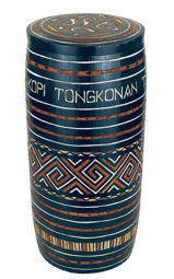 Bild von Kopi Tongkonan Toraja-Holzfass
